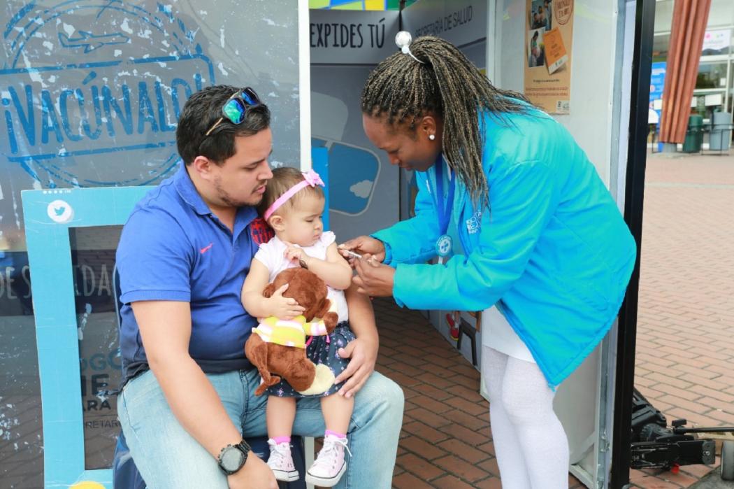 Durante la Semana Santa de 2018, la Secretaría de Salud vacunó a más de 11.500 viajeros, entre ellos, 1.000 menores de 5 años. Foto: Secretaría de Salud