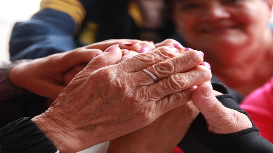 Abierta convocatoria para operar Centros de Protección para personas mayores