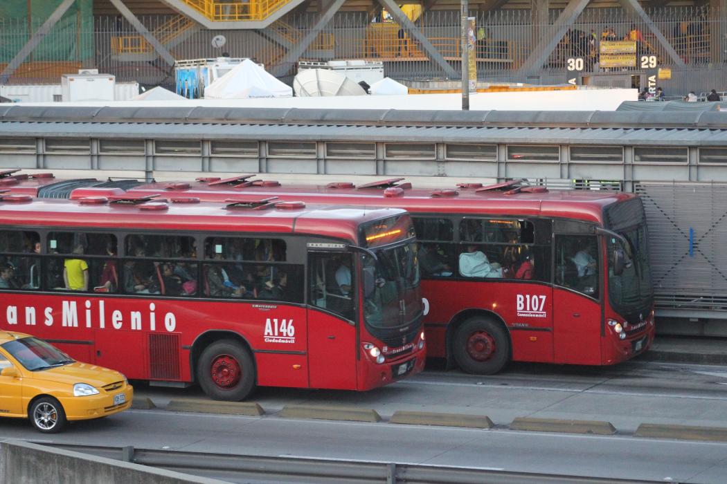 Buses de TransMilenio en Bogotá