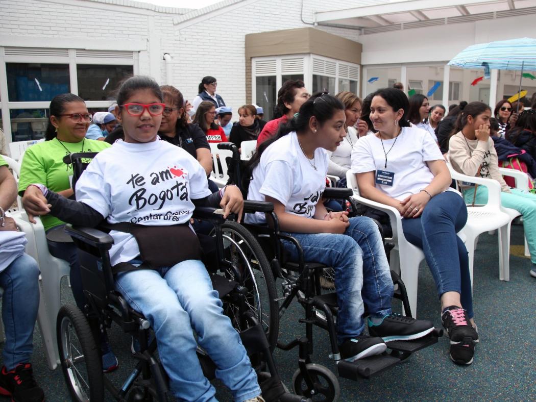 jóvenes con discapacidad en Bogotá 