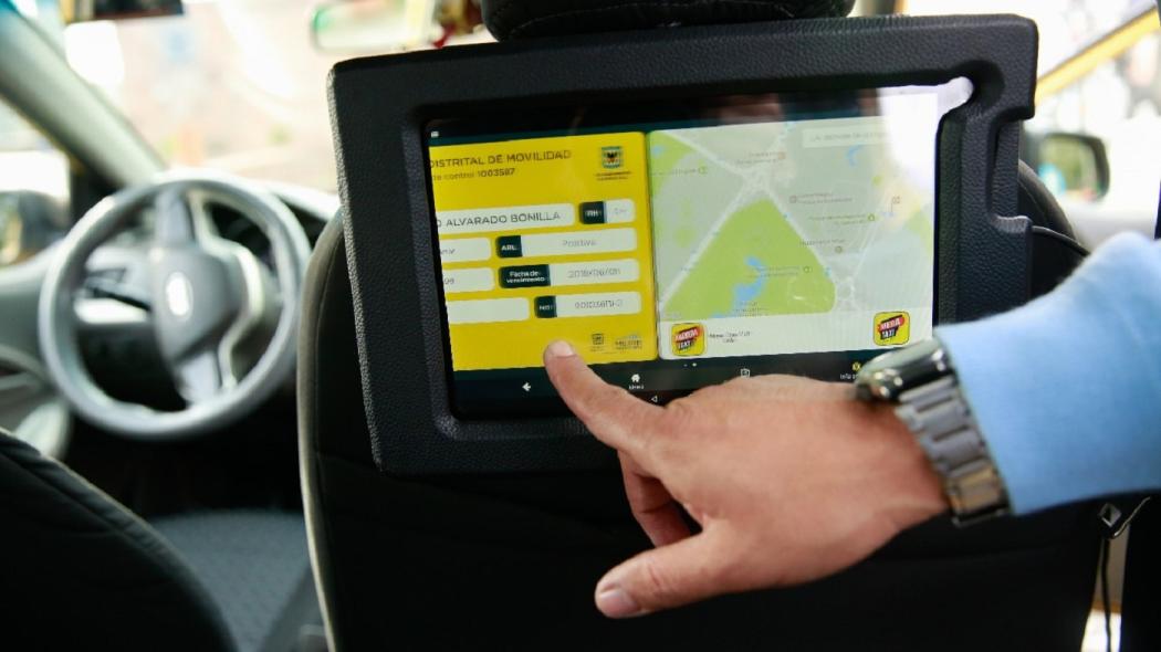 Decreto que exime de Pico y Placa a taxis inteligentes en Bogotá