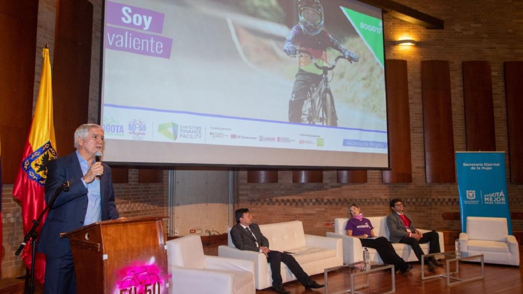 Congreso Internacional 50-50 Más Mujeres en Bici en Bogotá