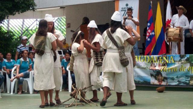 Grupos étnicos exponen en la Segunda Feria Étnica Dsitrital 