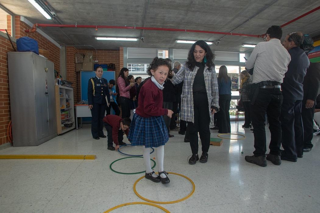 Atención estudiantes con discapacidad en colegios de Bogotá - Foto: Comunicaciones Alcaldía / Andrés Sandoval