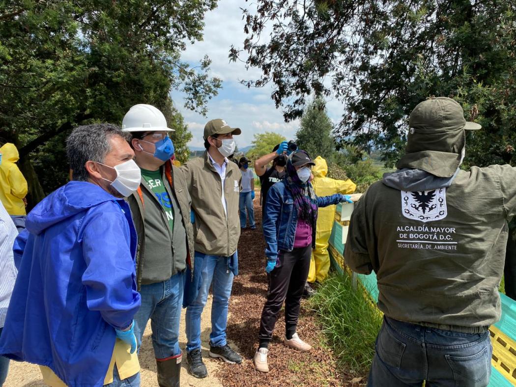 Imagen de la Secretaría de Ambiente. Subsecretario Julio César Pulido y un equipo técnico de la entidad visitan Humedal Juan Amarillo. 