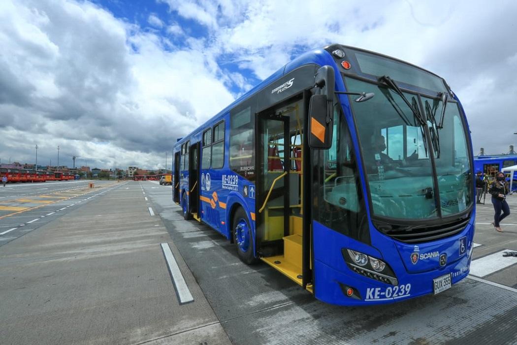Buses nuevos de TransMileno para componente zonal