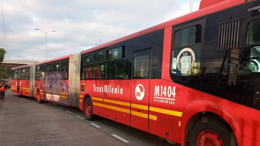 Bus de TransMilenio vanzalizado
