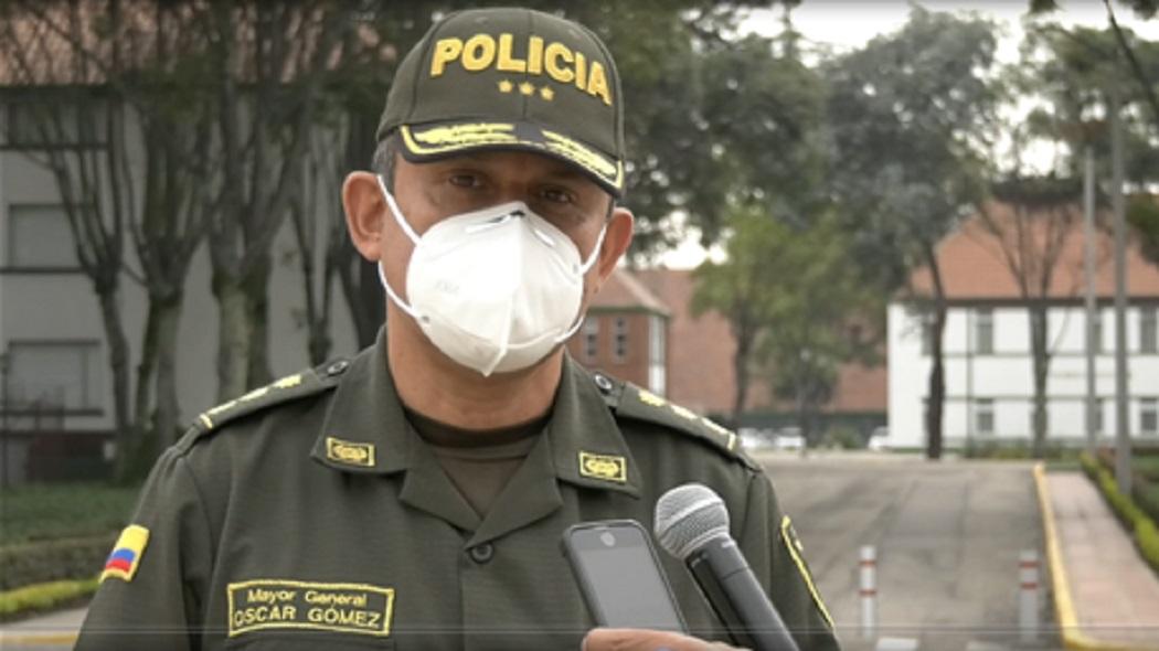 El comandante de la Policía Metropolitana de Bogotá, general Óscar Gómez Heredia, señaló que el joven Landucci ya se comunicó con la familia en Bogotá.