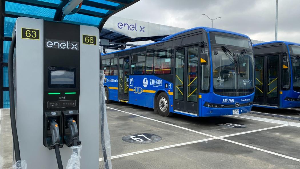 Con la entrada de esta flota, en Bogotá ya ruedan 350 buses cero emisiones, de 1.485 contratados por TransMilenio