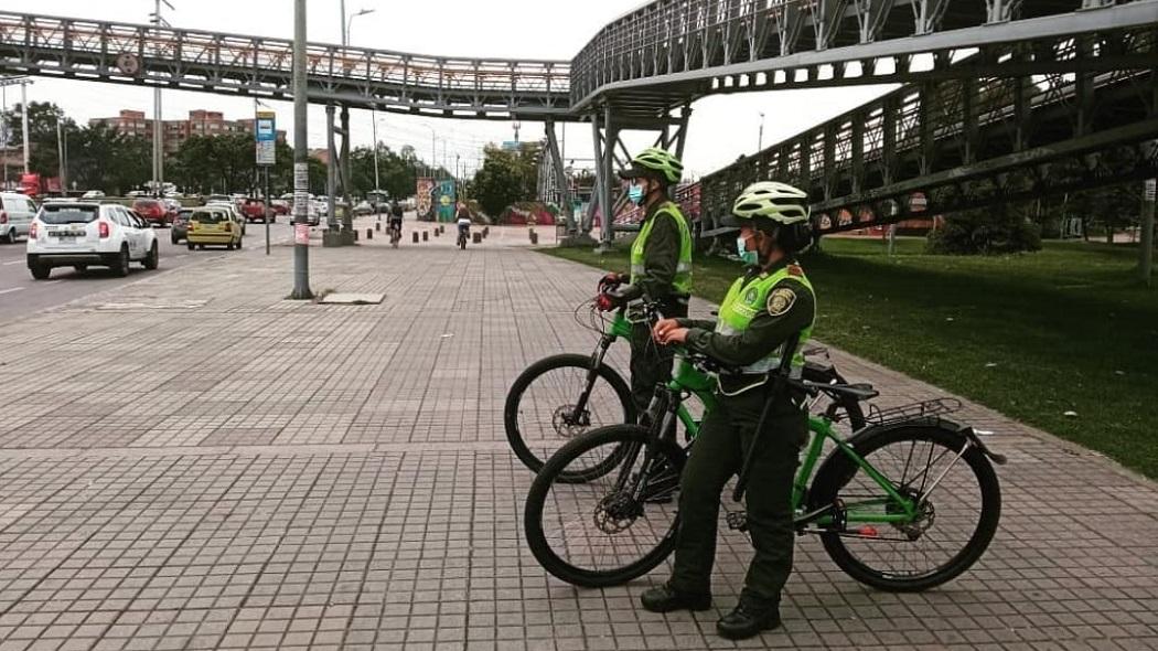 Policía de Bogotá hace presencia en las ciclorutas para prevenir casos de hurtos a ciclistas y biciusuarios.