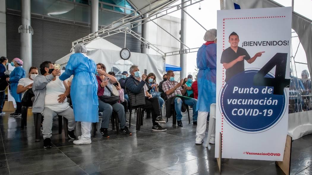 Imagen de vacunación, a propósito de Vacunómetro en Bogotá