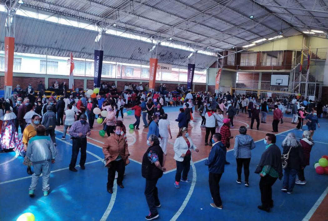 El Centro Día Cerezos celebró segundo aniversario en Engativá, Bogotá