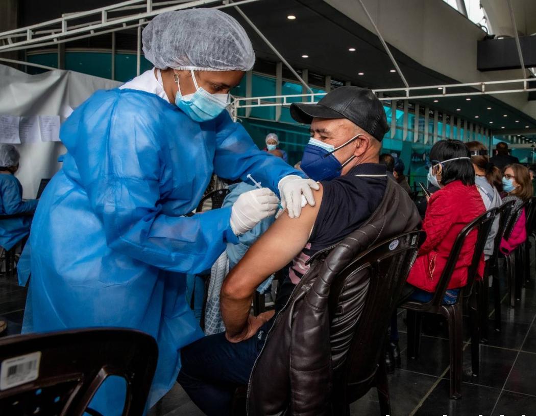 Puntos de vacunación contra COVID-19 hoy 10 de febrero de 2022, Bogotá