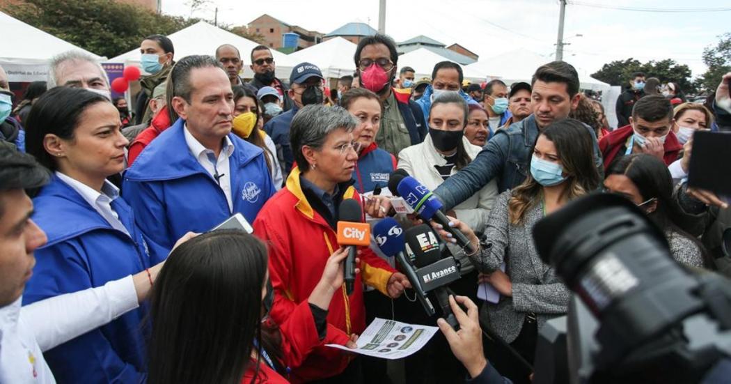 Entrega de ayuda humanitaria para víctimas de atentado en C. Bolívar