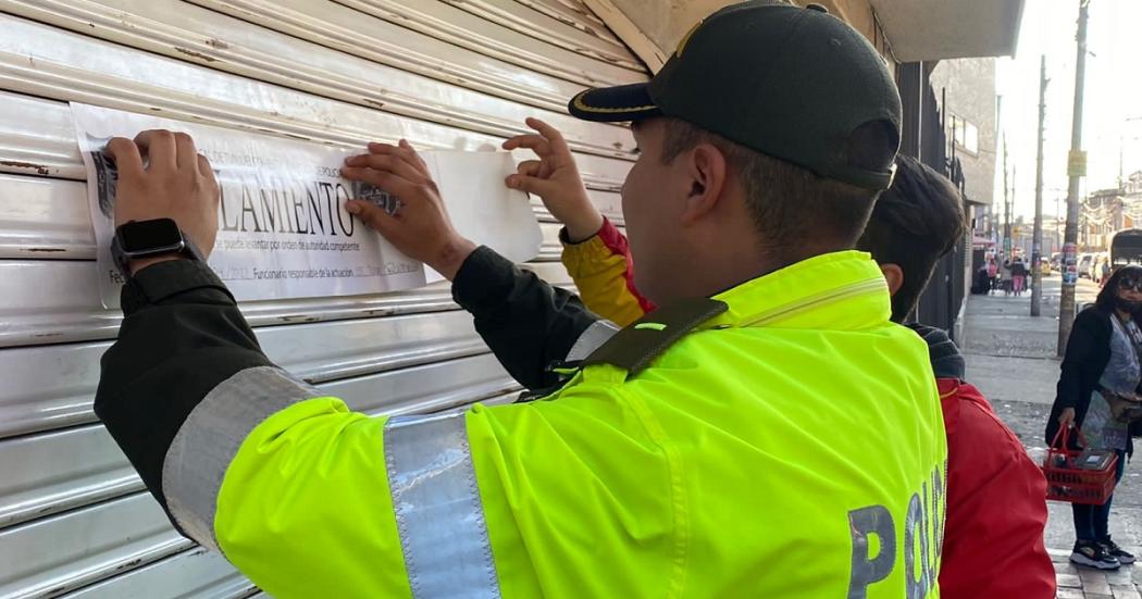 Policía cierra 4 establecimientos en Tunjuelito y recupera 2 celulares