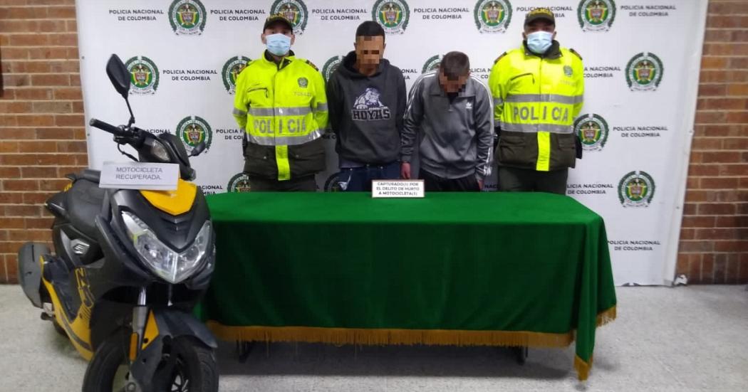 La Policía sorprendió en San Cristóbal a dos hombres con moto hurtada