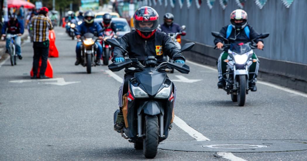 ¿Cómo se pueden consultar los impuestos de una motocicleta en Bogotá?