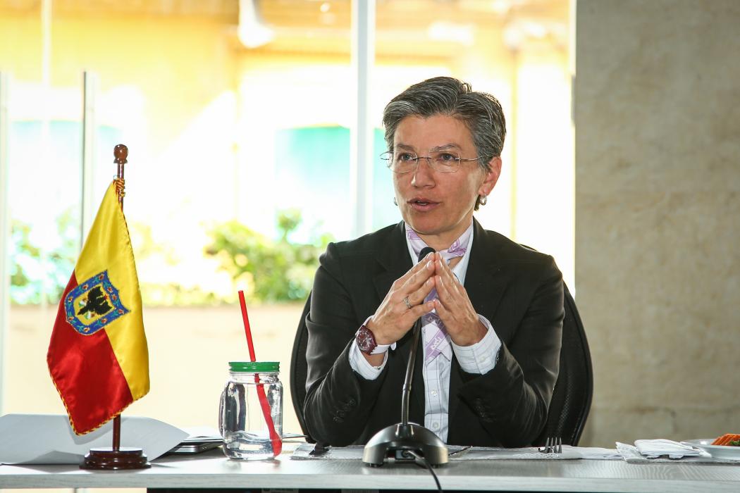 Mayor of Bogotá, Claudia López, receives CIDEU presidency