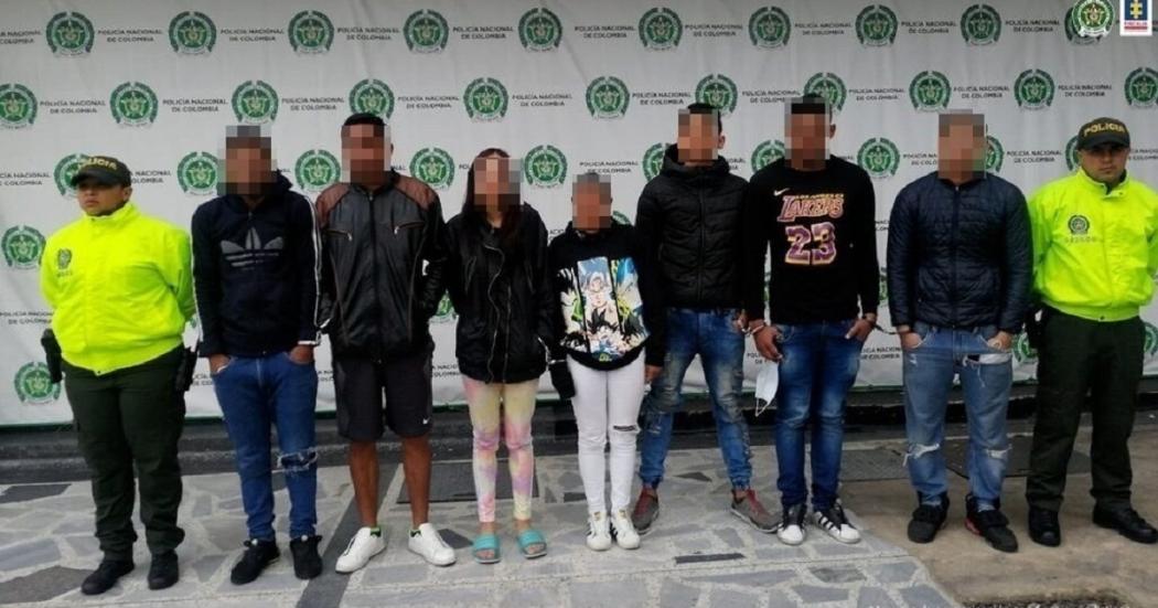 "Los Temerarios" capturados por hurto de celulares en TransMilenio