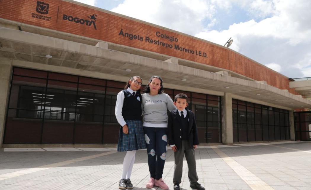 Historia de estudiantes beneficiarios del colegio Ángela Restrepo