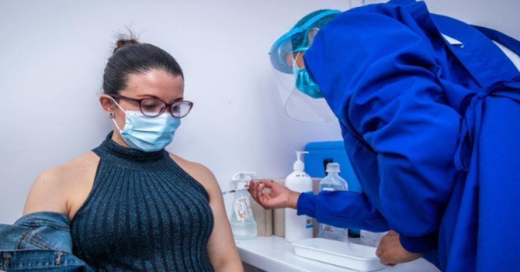 Puntos de vacunación contra COVID-19 en Bogotá hoy 30 de diciembre