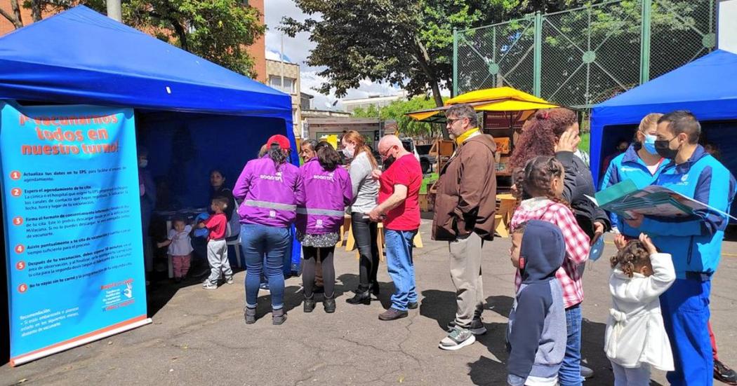 Balance de jornada de vacunación contra COVID e influenza en Bogotá 
