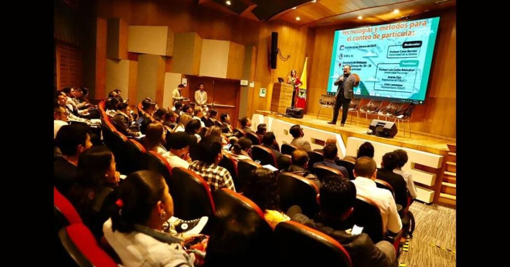 Bogotá realizó conversatorio Tecnologías para el conteo de partículas 