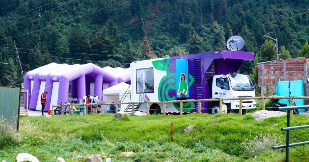 Buses del Cuidado en Bogotá brindan servicios gratis en 7 localidades 