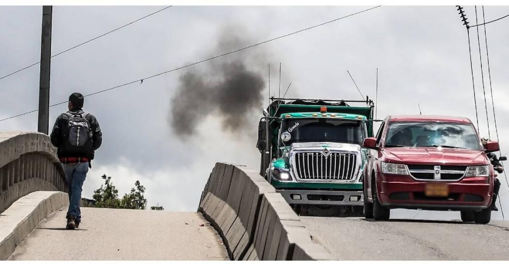 Contaminación del aire: Cómo reportar vehículos chimenea en Bogotá 