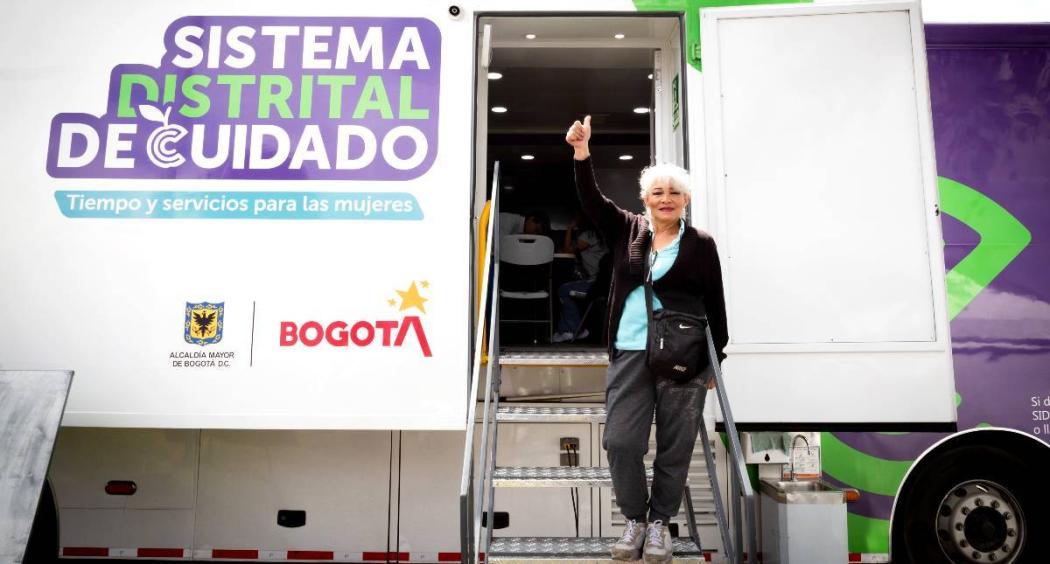 Buses del cuidado llevan servicios gratuitos a 6 localidades de Bogotá