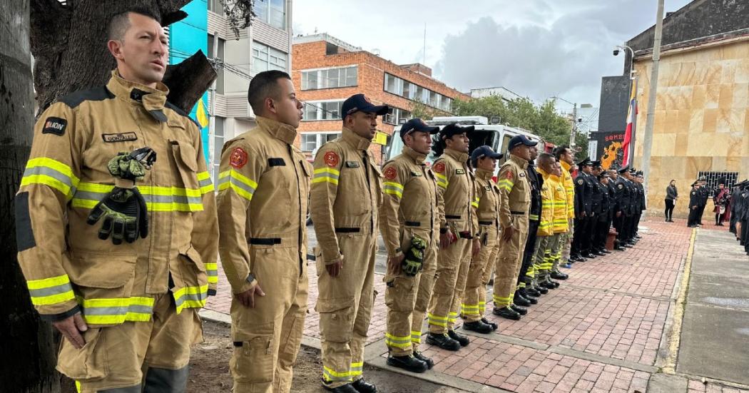 Con incorporación de 42 uniformados Bomberos Bogotá celebró 128 años