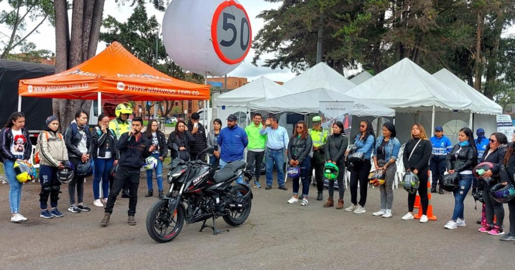 Jornadas exclusivas de cursos gratuitos para mujeres motociclistas