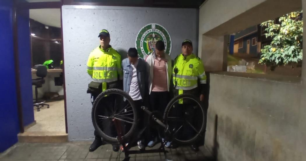 Dos hombres fueron capturados por robar una bici en Ciudad Bolívar 