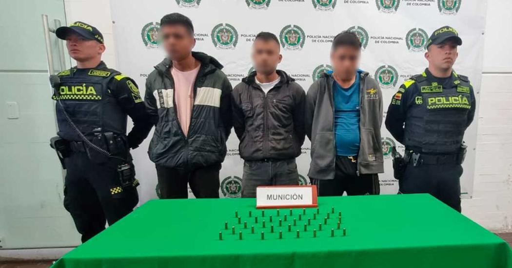 Capturados 3 hombres por transportar municiones en un carro en Bogotá
