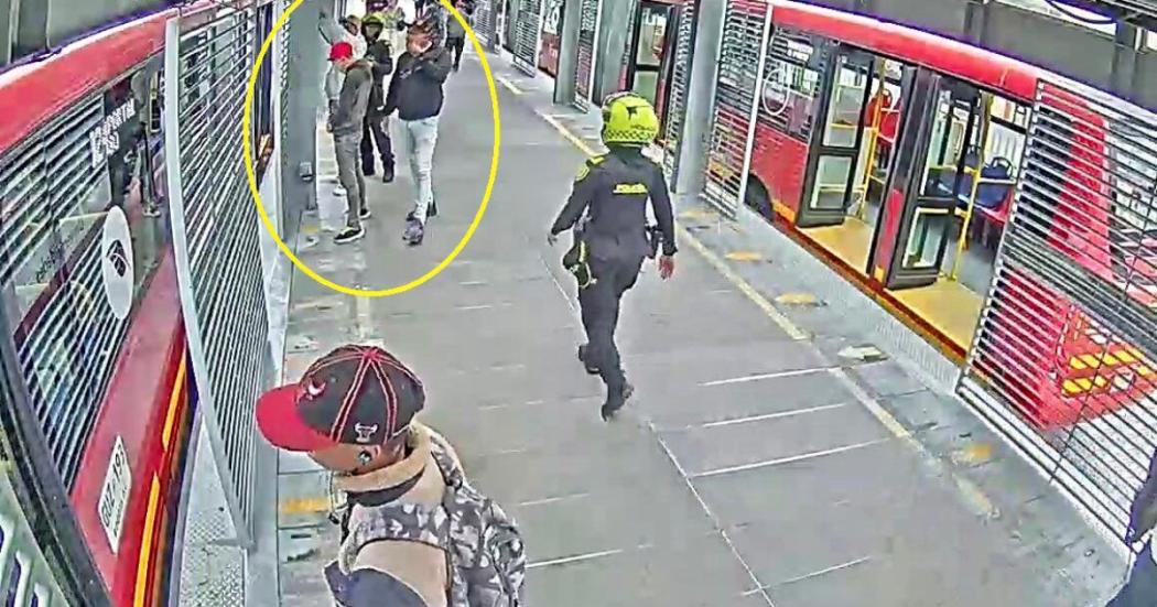 Acosadores y ladrones fueron capturados en estación de TransMilenio