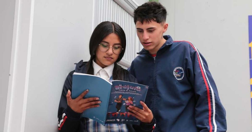 Catálogos Mi brújula hacia el futuro para estudiantes de Bogotá 