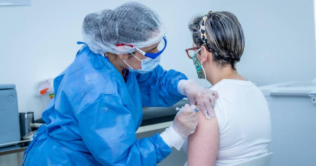 Dónde vacunarse contra COVID-19 en Bogotá hoy 16 de septiembre 2023
