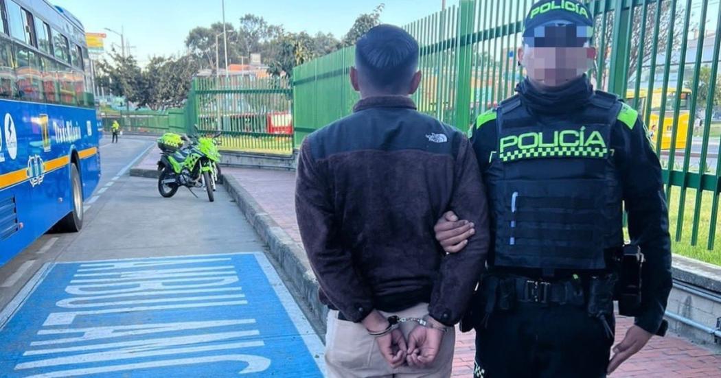 Capturado hombre por hurtar al 'cosquilleo' en TransMilenio ¡No pudo escaparse! 
