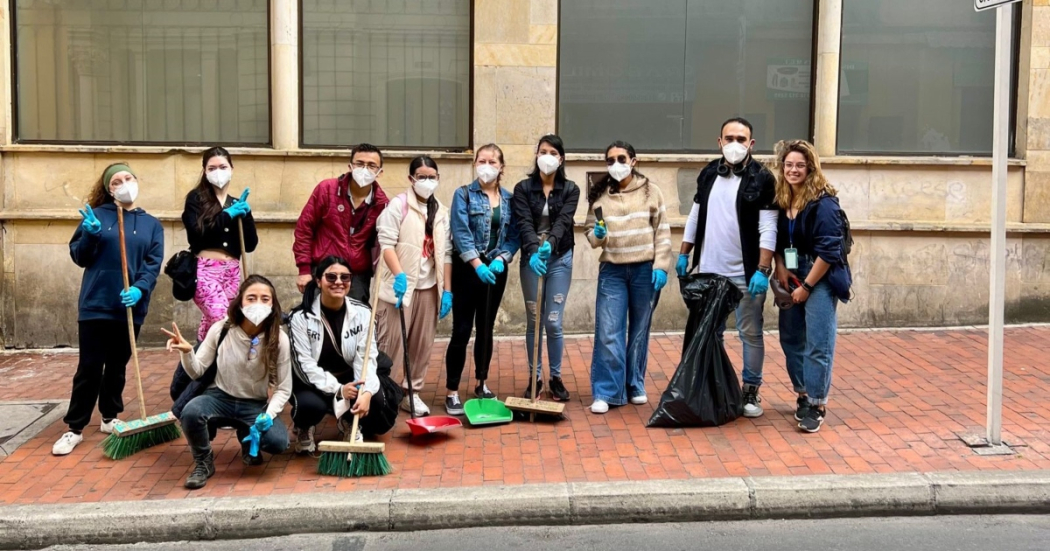 Estudiantes se unen a las jornadas de limpieza del Centro de Bogotá 