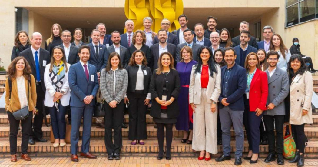 Mayor Galán Leads International Cooperation Roundtable for Circular Waste Manage