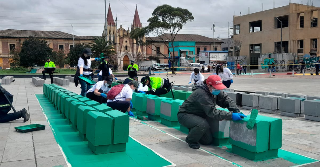 Recuperación de espacio público en Bogotá: Plaza España llena de color