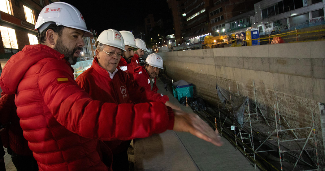 Alcalde Galán supervisa obras de movilidad en Bogotá en la Calle 72