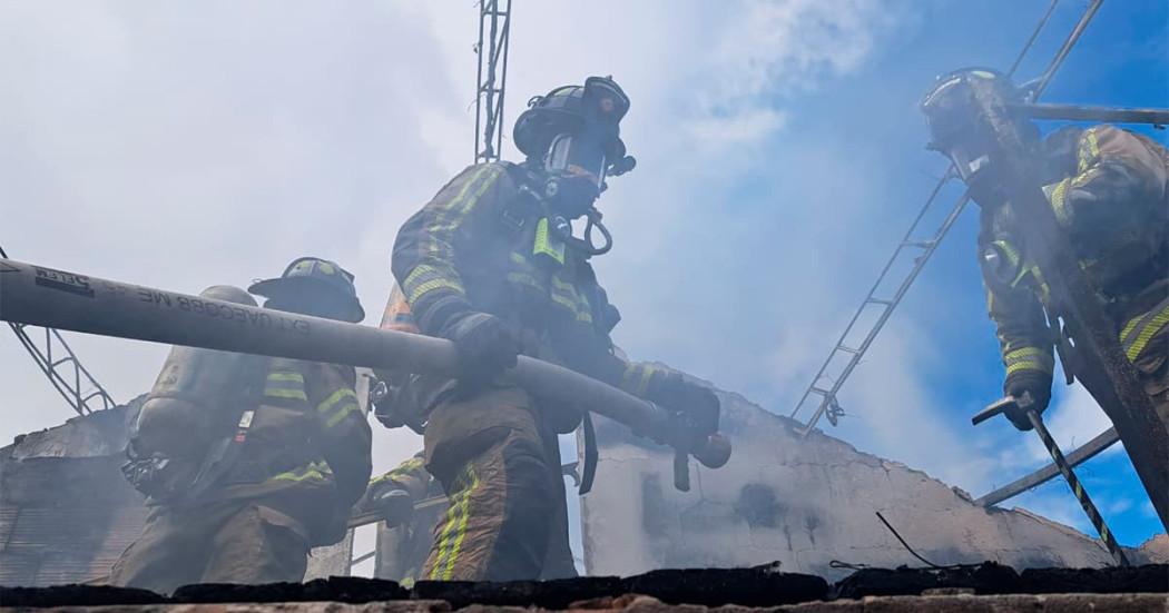 Controlan incendio en vivienda en calle 10A con cra. 45 ¡Dos gatos rescatados!