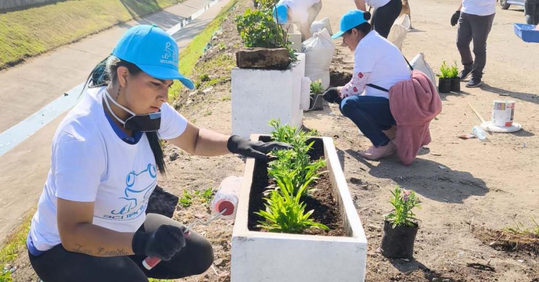 Jornada de embellecimiento en Bogotá: limpieza Canal 38 Sur de Kennedy