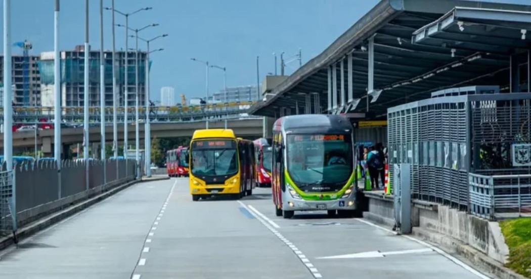 Movilidad Bogotá retrasos rutas TransMilenio en Portal Dorado y Suba