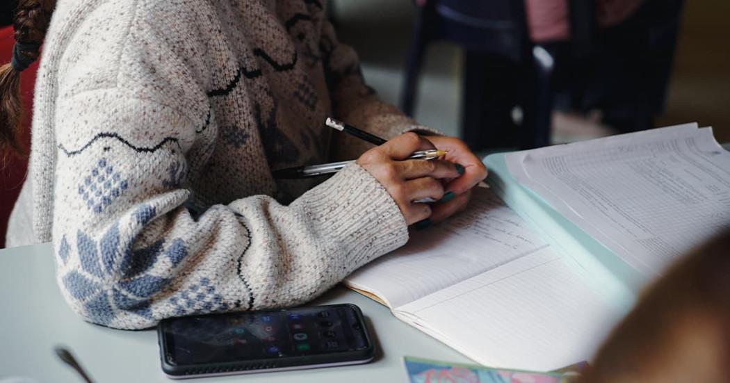 Cursos gratis en Bogotá prevención de violencias digitales a mujeres 