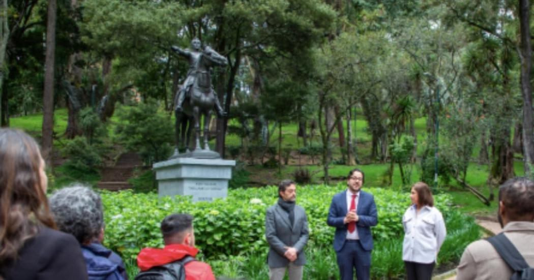 Metro Bogotá entregó escultura Simón Bolívar a parque La Independencia mayo 2025