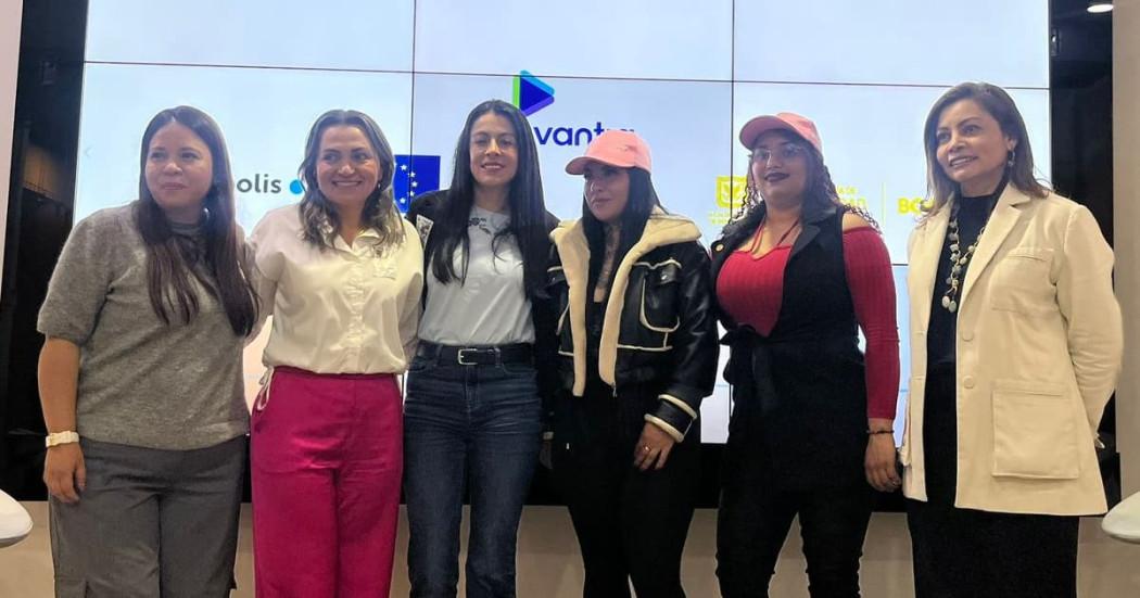Mujeres de Bogotá recategorizaron sus licencias de conducción en 2025