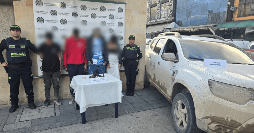 Policía Bogotá capturó en persecución a 4 hombres y recuperó carro