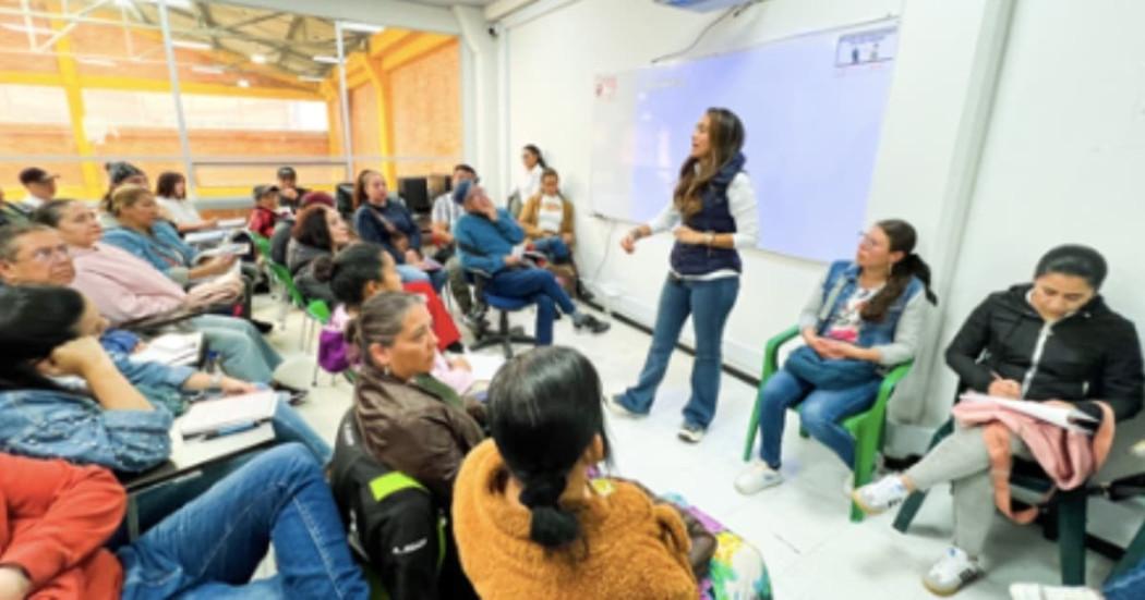 Cursos gratis Bogotá manipulación alimentos, mercadeo y más en junio de 2025